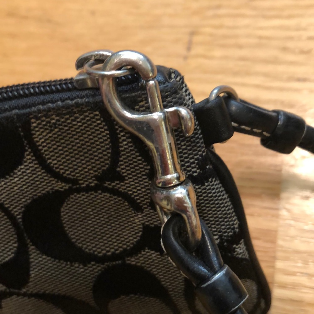 COACH Signature Small Wristlet Zipper Clutch - Picture 4 of 6